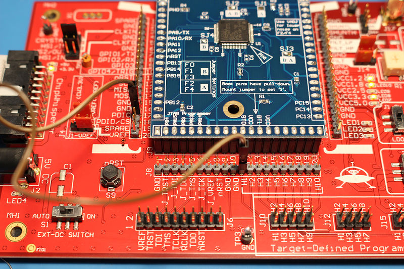 File:STMF32F-02 programmer jumper.jpg